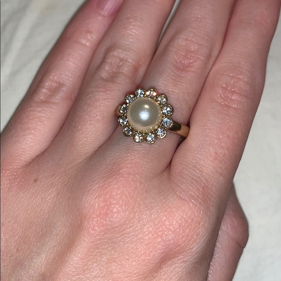 Modcloth Jewelry - Vintage Pearl Diamond Ring